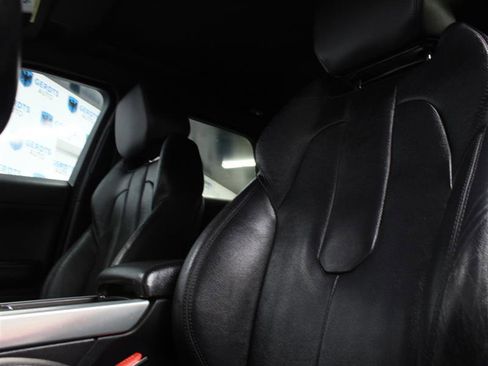 Used 2015 Land Rover Range Rover Evoque Pure Plus image 8