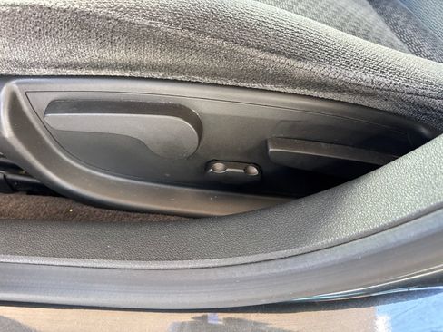 Used 2014 Chevrolet Impala LT w/ LT Sunroof Package FWD image 23