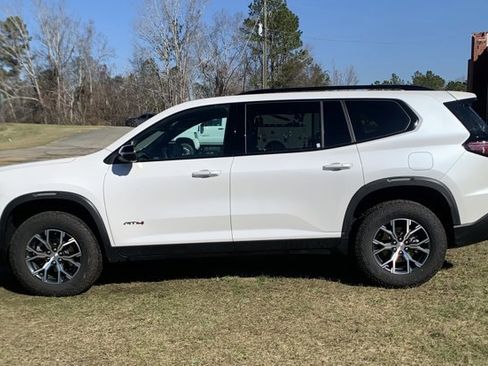 Used 2024 GMC Acadia AT4 image 6