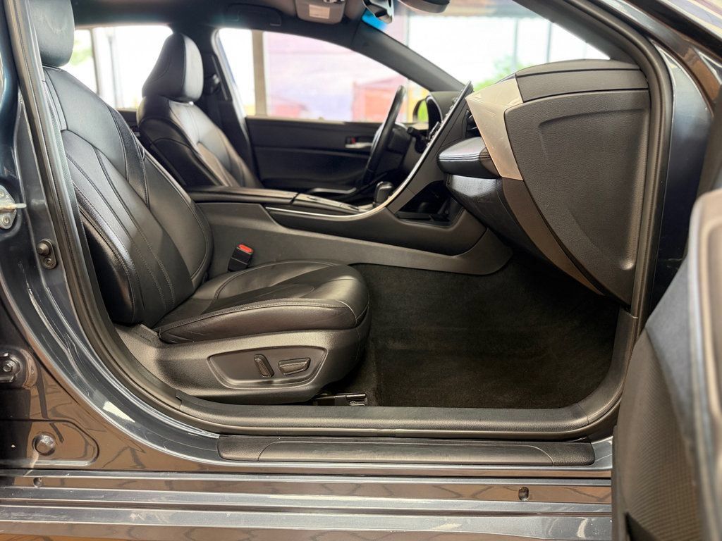 Used 2021 Toyota Avalon XLE FWD image 18