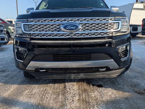 Used 2018 Ford Expedition Platinum image 4