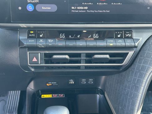 Certified 2025 Toyota Camry XLE FWD image 22