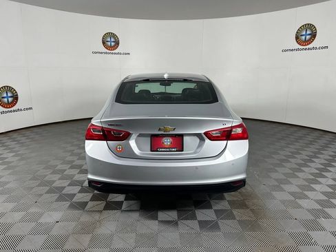 Used 2018 Chevrolet Malibu LT w/ Leather Package FWD image 17