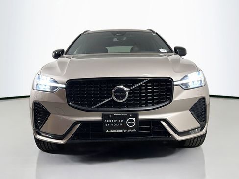 Certified 2023 Volvo XC60 B5 Ultimate w/ Climate Package image 2