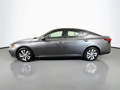 Used 2023 Nissan Altima 2.5 S FWD image 6