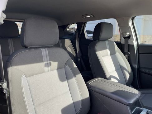 Used 2025 Chevrolet Blazer LT image 30