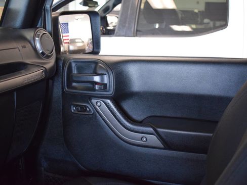 Used 2018 Jeep Wrangler Unlimited Sport S image 72