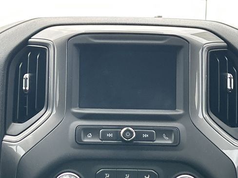 Used 2023 Chevrolet Silverado 1500 Custom image 18