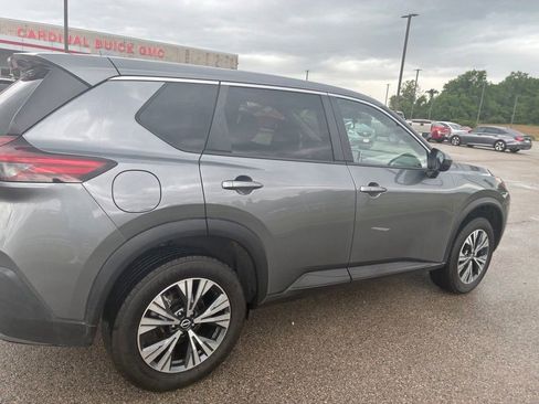 Used 2023 Nissan Rogue SV AWD/4WD image 9