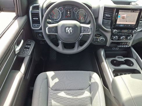 New 2026 RAM 1500 4x4 Crew Cab image 8