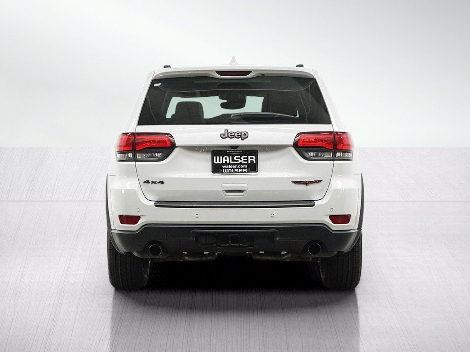 Used 2018 Jeep Grand Cherokee Trailhawk w/ Trailhawk Luxury Group AWD/4WD image 4