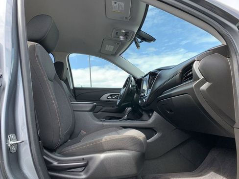 Used 2020 Chevrolet Traverse LT image 22