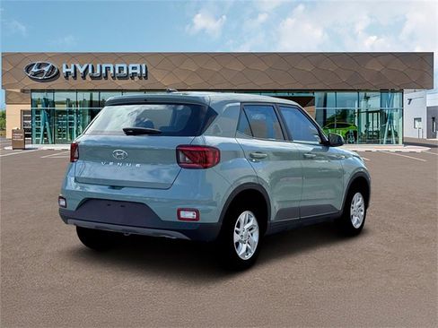 New 2026 Hyundai Venue SE image 7