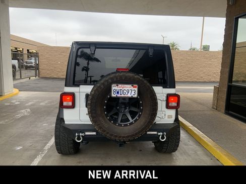 Used 2019 Jeep Wrangler Unlimited Sport S image 4