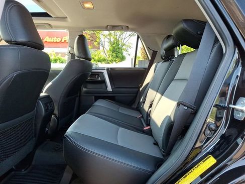 Used 2020 Toyota 4Runner SR5 Premium w/ Moonroof Package AWD/4WD image 10