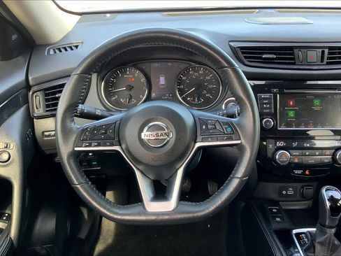 Used 2020 Nissan Rogue SL FWD image 6