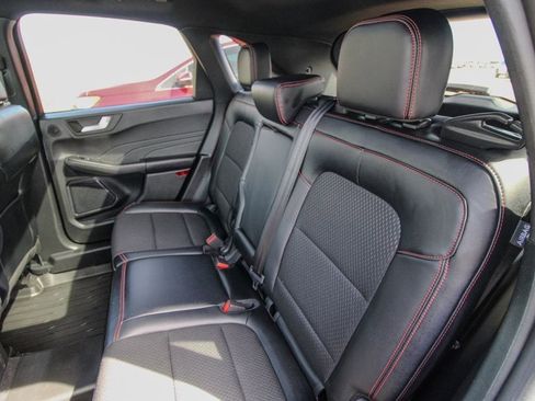 Used 2025 Ford Escape ST-Line Select w/ Tech Pack #2 image 9