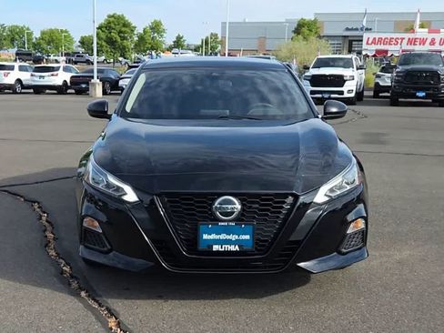 Used 2022 Nissan Altima 2.5 SV FWD image 3
