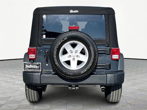 Used 2018 Jeep Wrangler Unlimited Sport S image 4