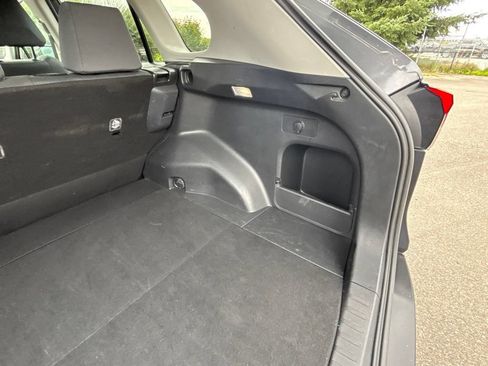 Used 2025 Toyota RAV4 XLE FWD image 35