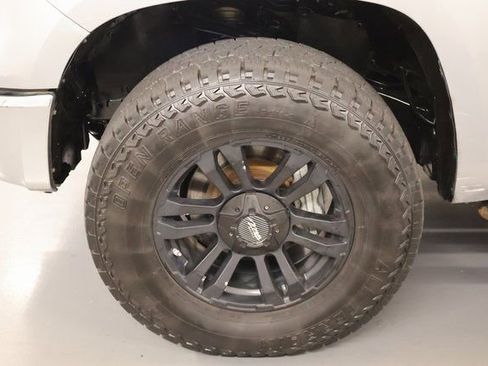 Used 2014 Toyota Tundra SR5 AWD/4WD image 7
