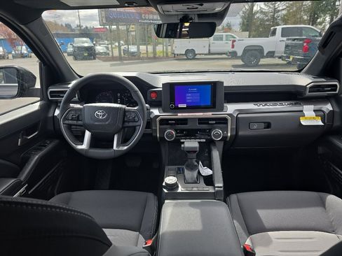 New 2026 Toyota Tacoma TRD Off-Road AWD/4WD image 18