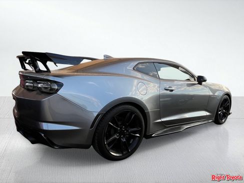 Used 2019 Chevrolet Camaro LT w/ RS Package RWD image 4