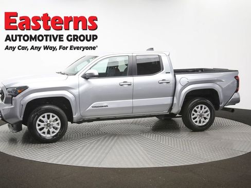 Used 2024 Toyota Tacoma SR5 AWD/4WD image 59