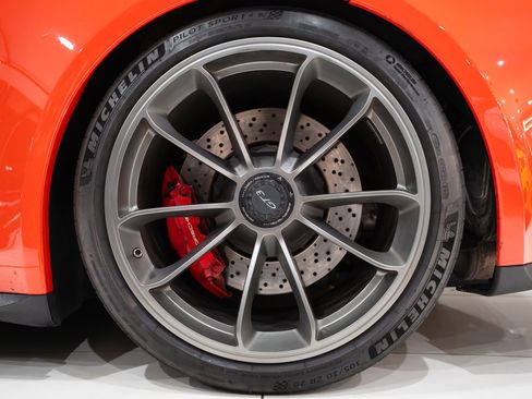 Used 2018 Porsche 911 GT3 RWD image 41