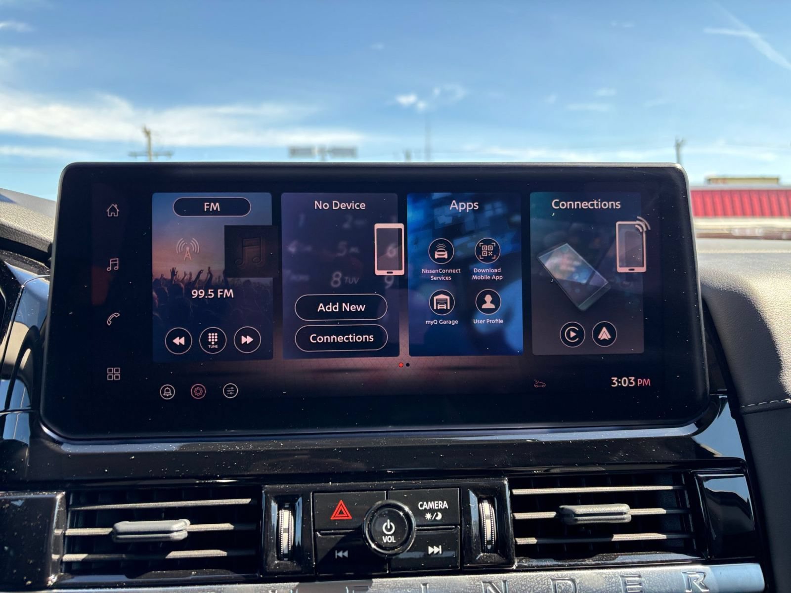 Used 2026 Nissan Pathfinder SV FWD image 19