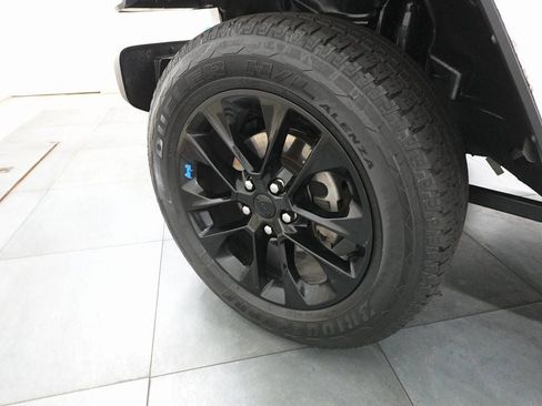 Used 2023 Jeep Wrangler Unlimited Sahara image 27