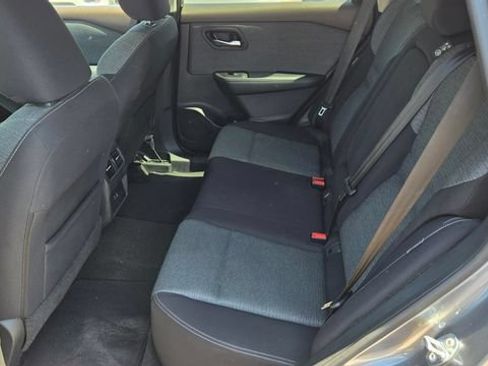 Used 2021 Nissan Rogue SV FWD image 11