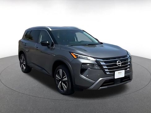 Used 2026 Nissan Rogue SL AWD/4WD image 3