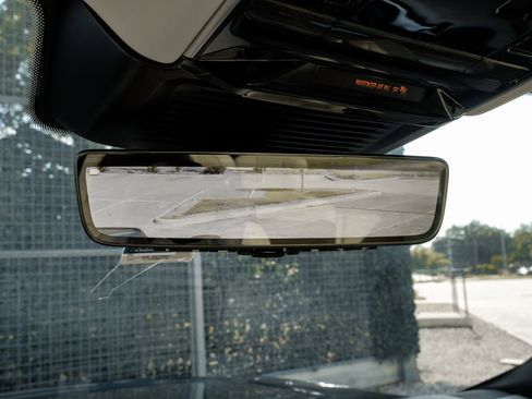 Used 2024 Land Rover Range Rover Autobiography image 27