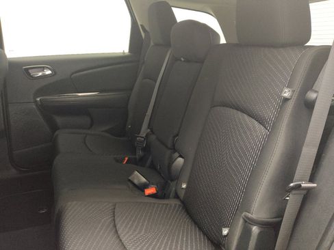 Used 2018 Dodge Journey SE w/ Popular Equipment Group image 18
