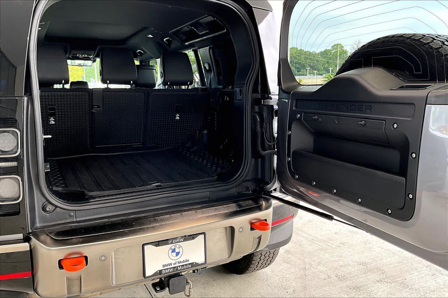 Used 2020 Land Rover Defender 110 X AWD/4WD image 34