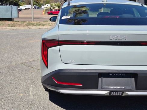 New 2026 Kia K4 FWD image 9