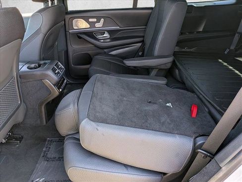 Used 2024 Mercedes-Benz GLS 450 4MATIC image 27