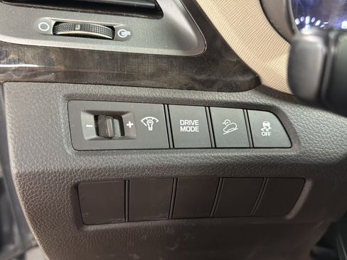Used 2018 Hyundai Santa Fe Sport FWD image 20