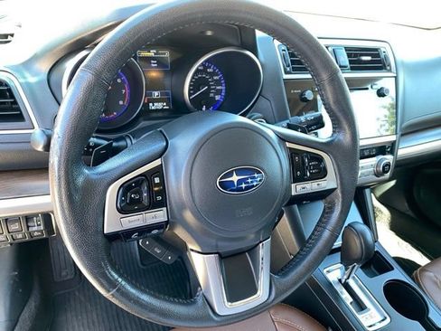 Used 2017 Subaru Outback 3.6R Touring AWD/4WD image 12