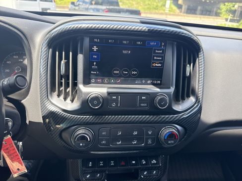 Used 2022 Chevrolet Colorado ZR2 w/ ZR2 Dusk Special Edition AWD/4WD image 25