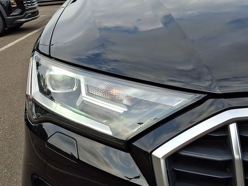Used 2021 Audi Q7 2.0T Premium w/ Convenience Package AWD/4WD image 9
