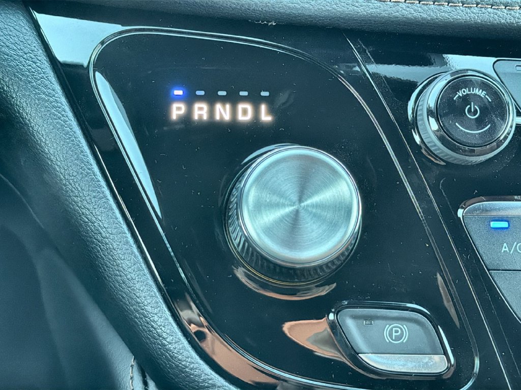 Used 2026 Chrysler Pacifica Pinnacle FWD image 22