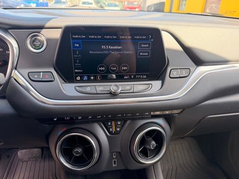 Used 2020 Chevrolet Blazer LT FWD image 21