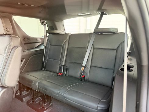 Used 2022 GMC Yukon Denali w/ Denali Premium Package AWD/4WD image 24