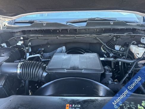 Used 2025 Chevrolet Silverado 3500 W/T image 16