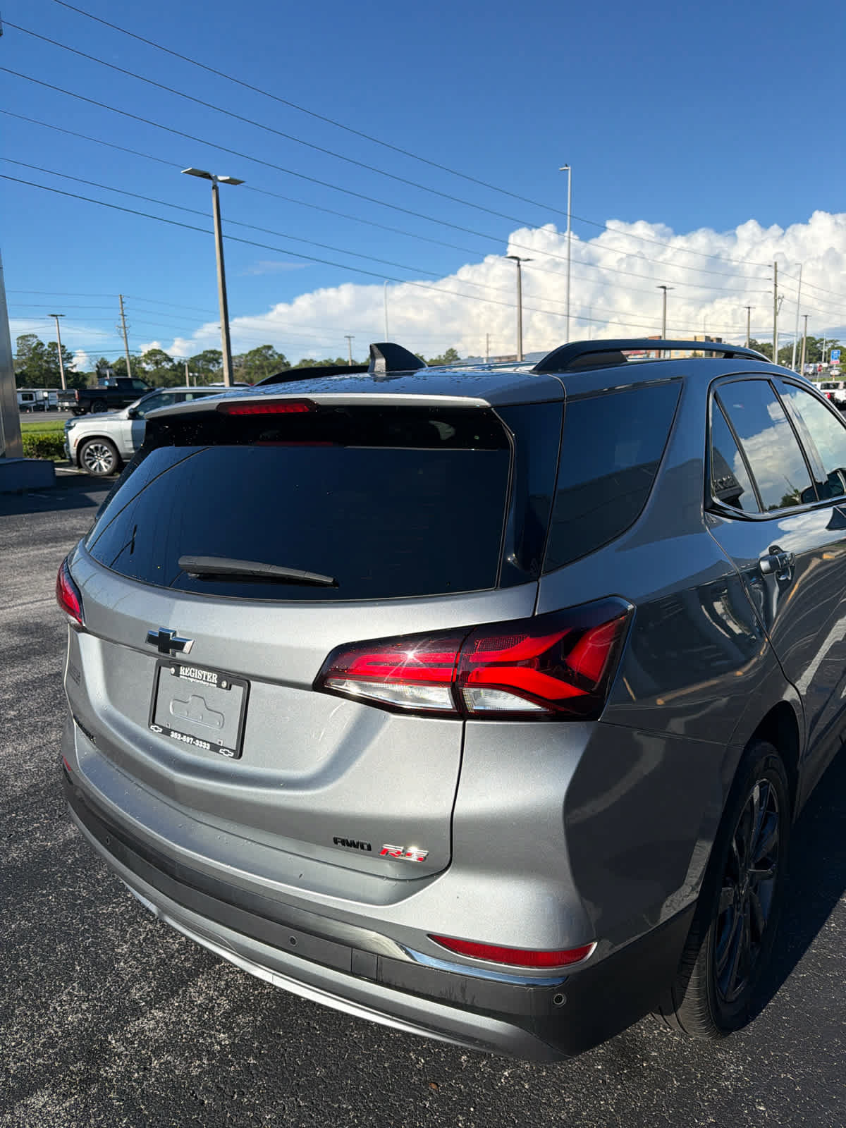 Used 2023 Chevrolet Equinox RS w/ LPO, Floor Liner Package AWD/4WD image 5