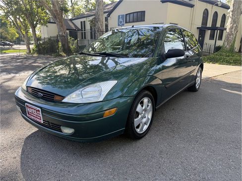 Used 2001 Ford Focus ZX3 Hatchback FWD image 1