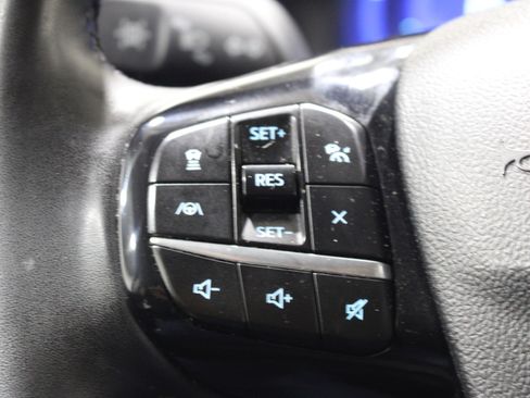 Used 2022 Ford Escape SEL w/ Technology Package image 11