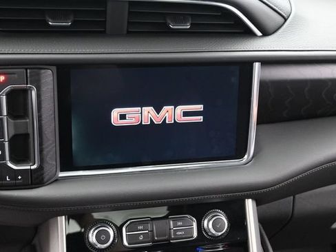 Used 2022 GMC Yukon Denali w/ Denali Ultimate Package AWD/4WD image 25